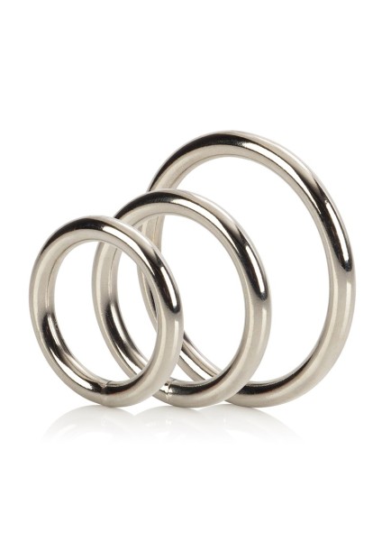 Silver rings in a set