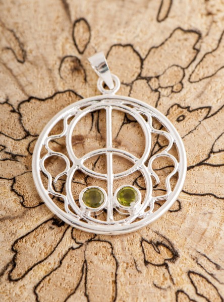 Avalon pendant with Peridot